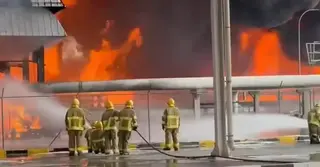 কুয়েত আন্তর্জাতিক বিমানবন্দরে আবারও ইরানের ড্রোন হামলা, ভয়াবহ আগুন